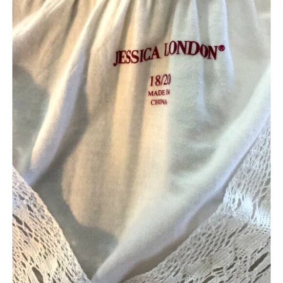 Jessica London + 18/20 White V- Neck Lace Accent Trim Rayon Blend 3/4 Sleeve Top - Picture 6 of 6